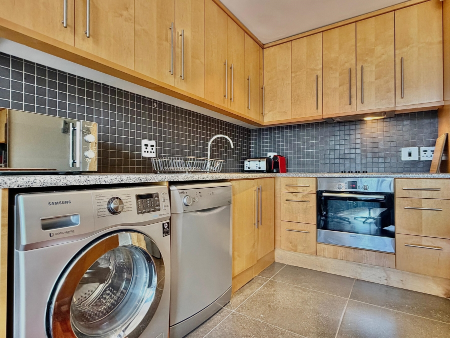 1 Bedroom Property for Sale in Cape Town City Centre Western Cape